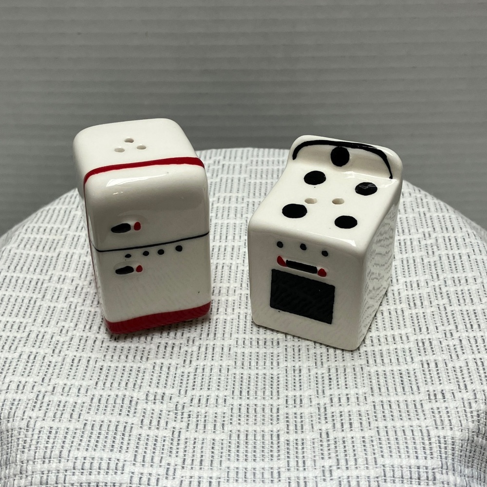 Vintage Style Salt and Pepper Shakers